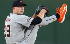 MLB ְ  , Ʈ̵ 忡 ´١䱸 4 ޷, ܰ 25000 ޷ ̡